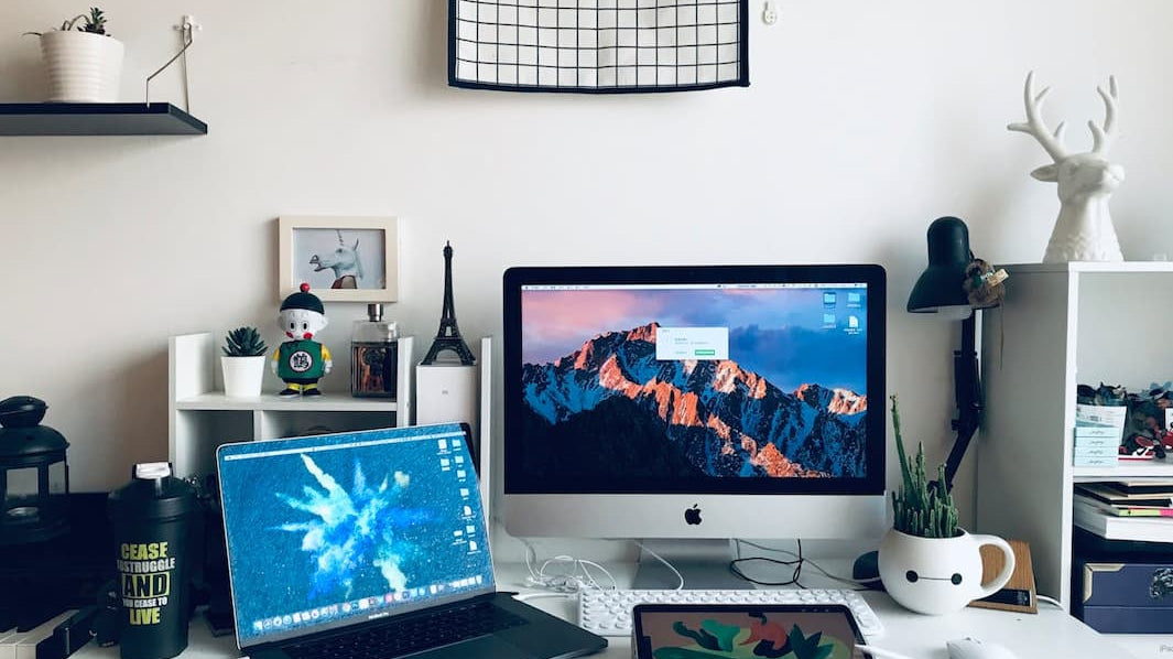 For successful working remotely, essentials like good laptop, computer, and lighting - among others - are essential. Image by 霍天赐 via www.pexels.com