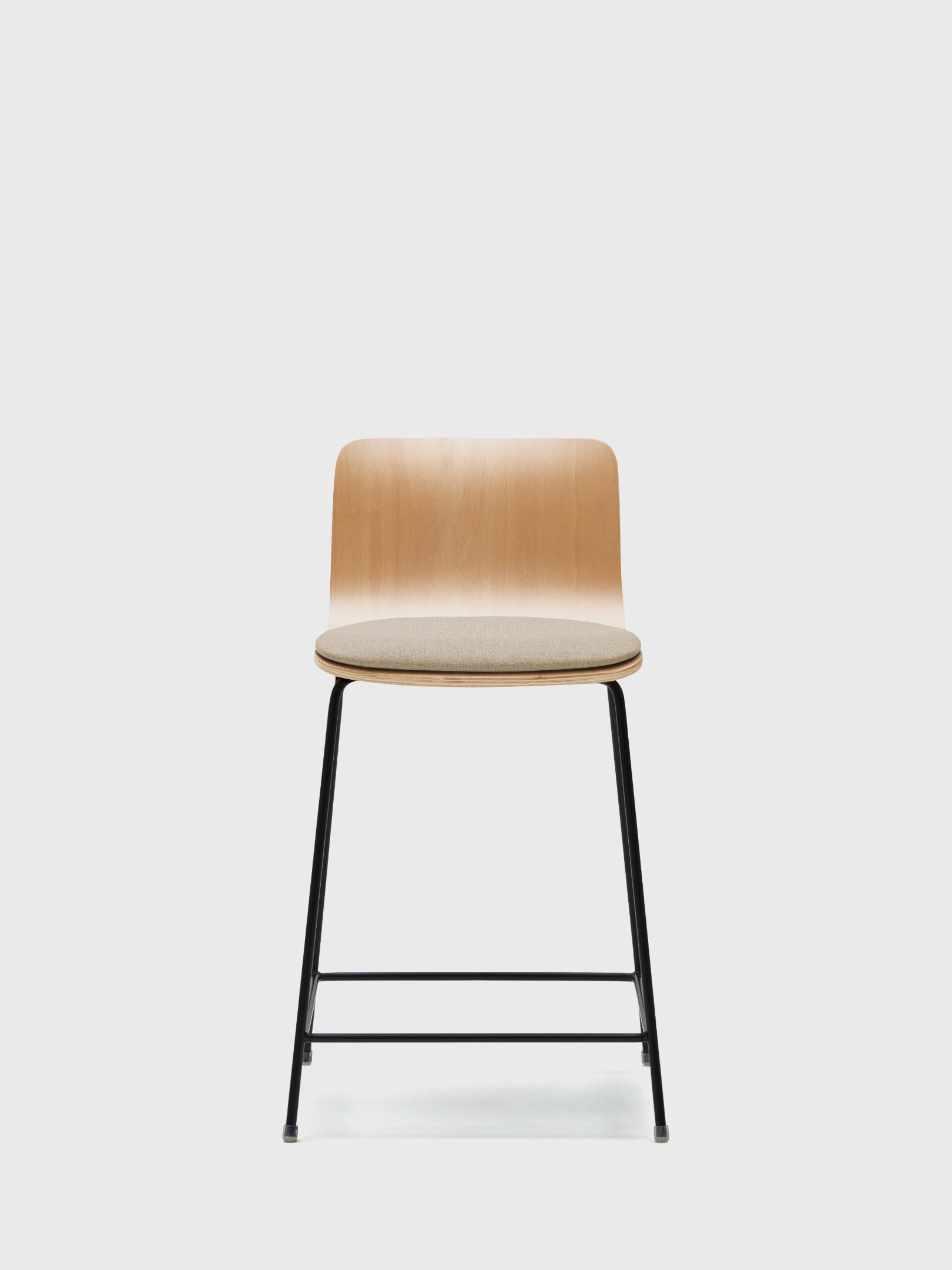 OUI ergonomic bar stool detail