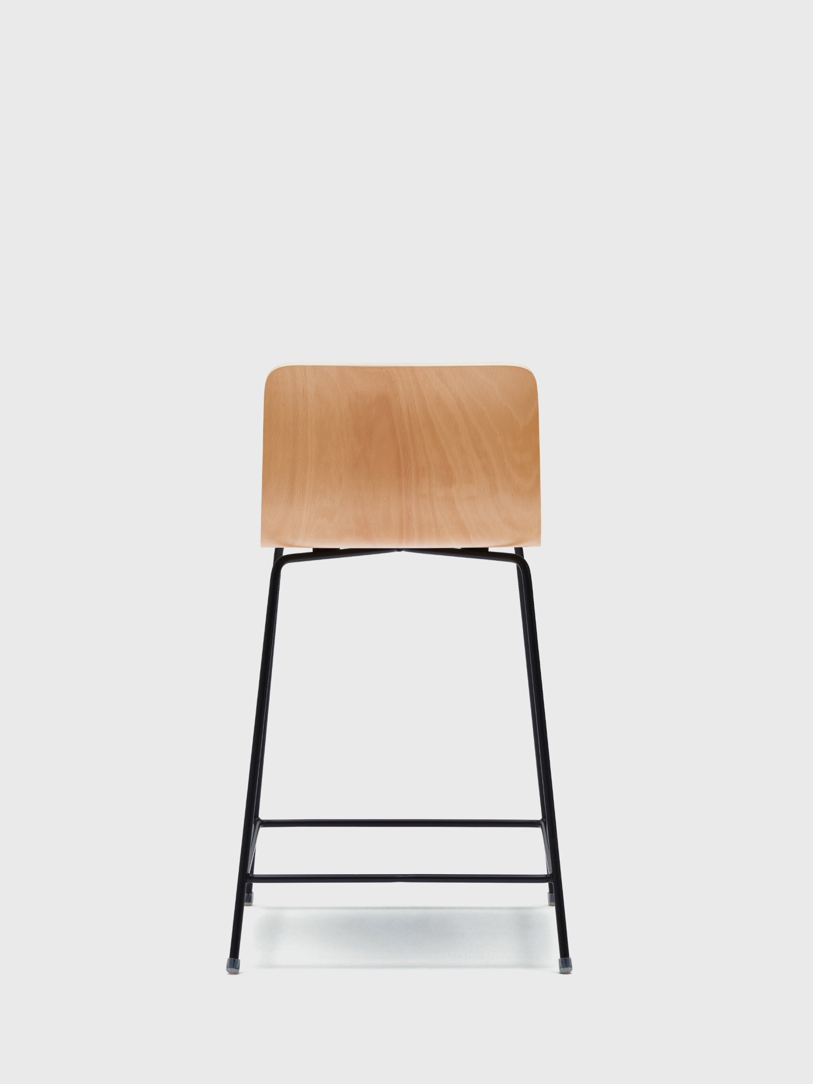 OUI ergonomic bar stool detail