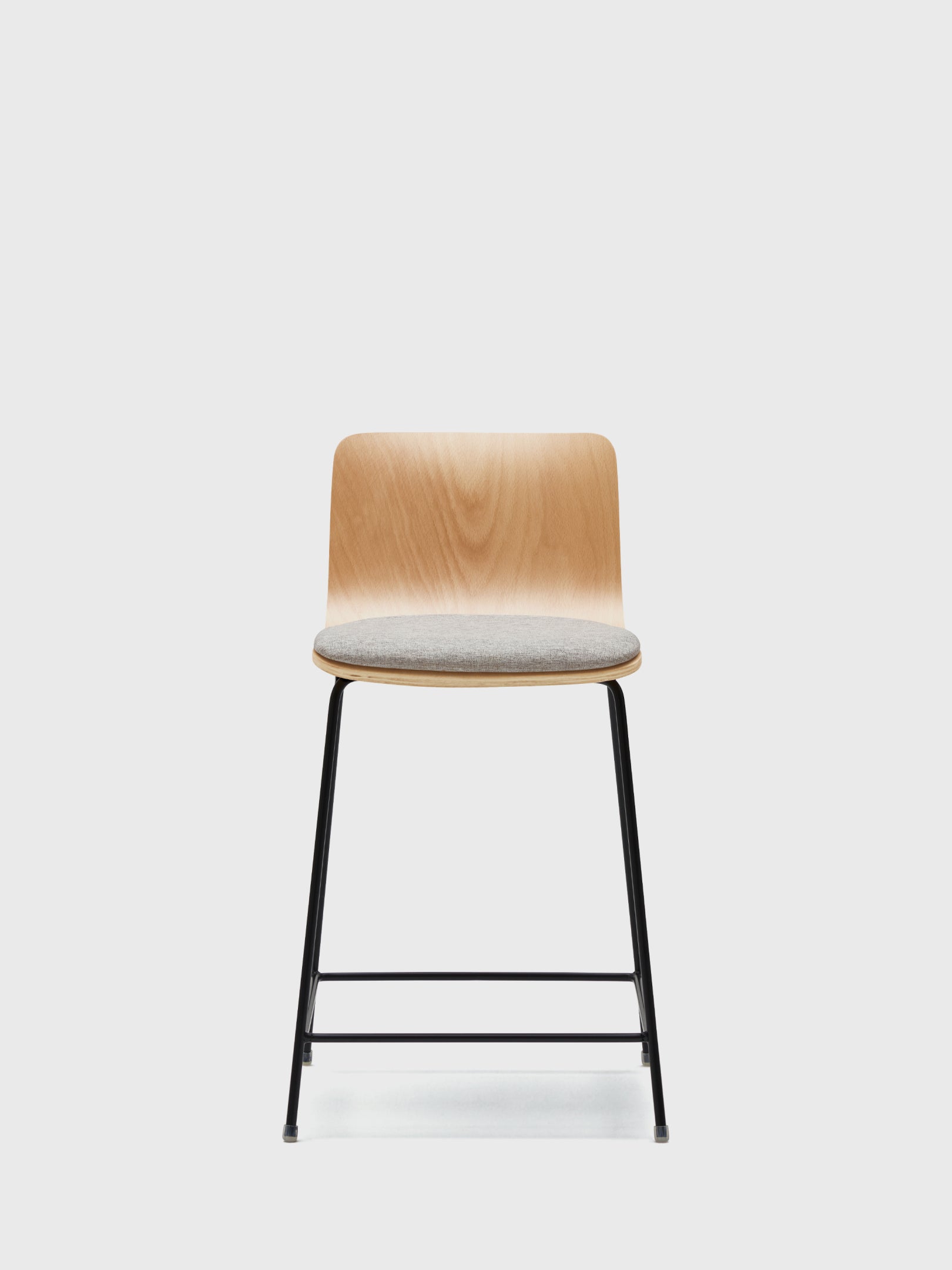 OUI ergonomic bar stool detail