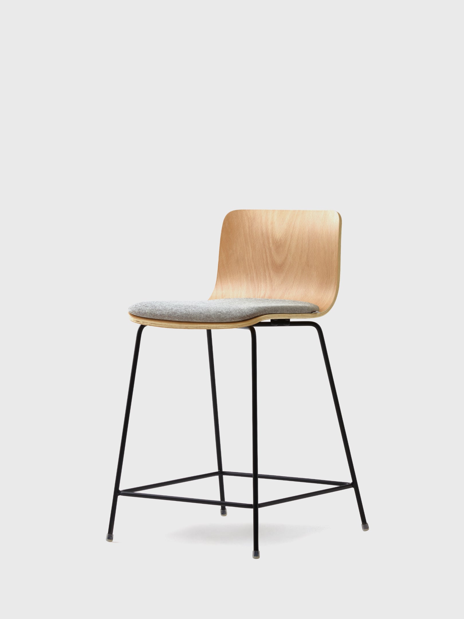 OUI 550 mm / Fabric, Black frame and Grey seat