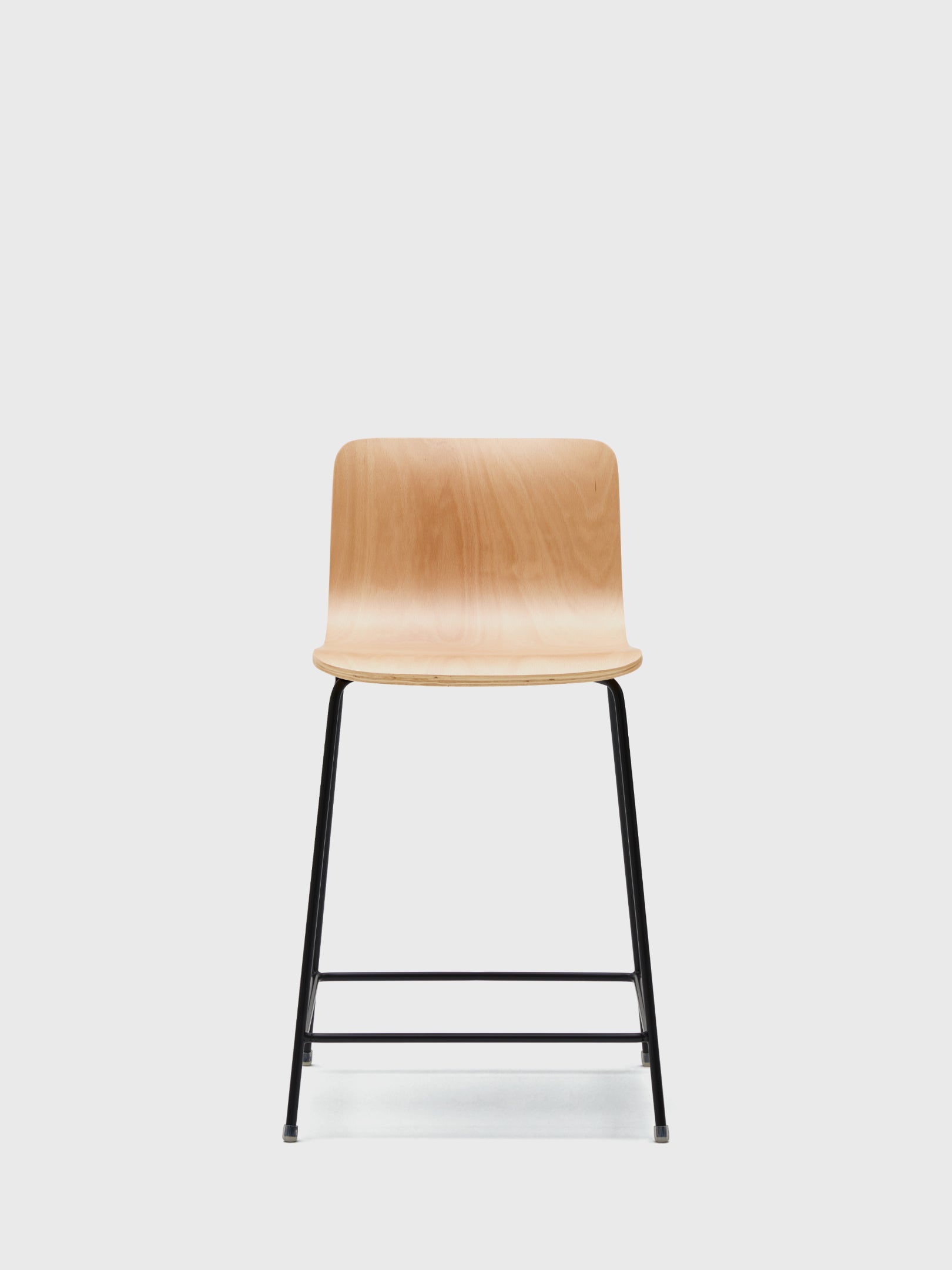 OUI ergonomic bar stool detail