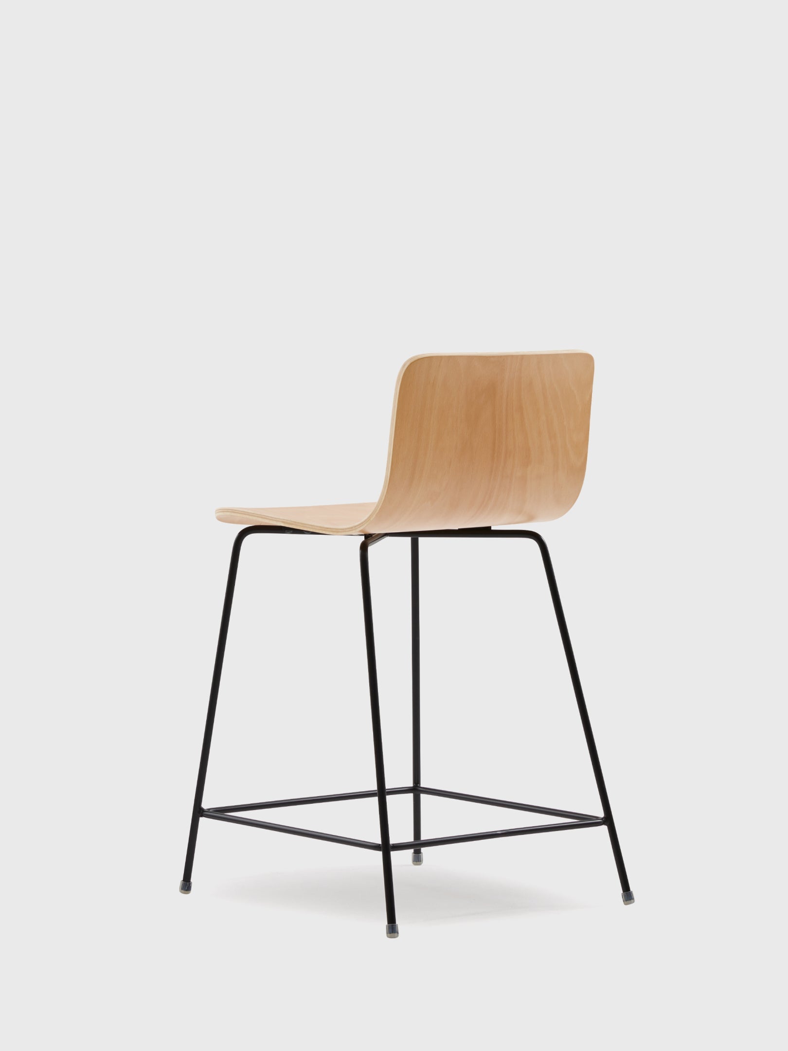 OUI ergonomic bar stool detail
