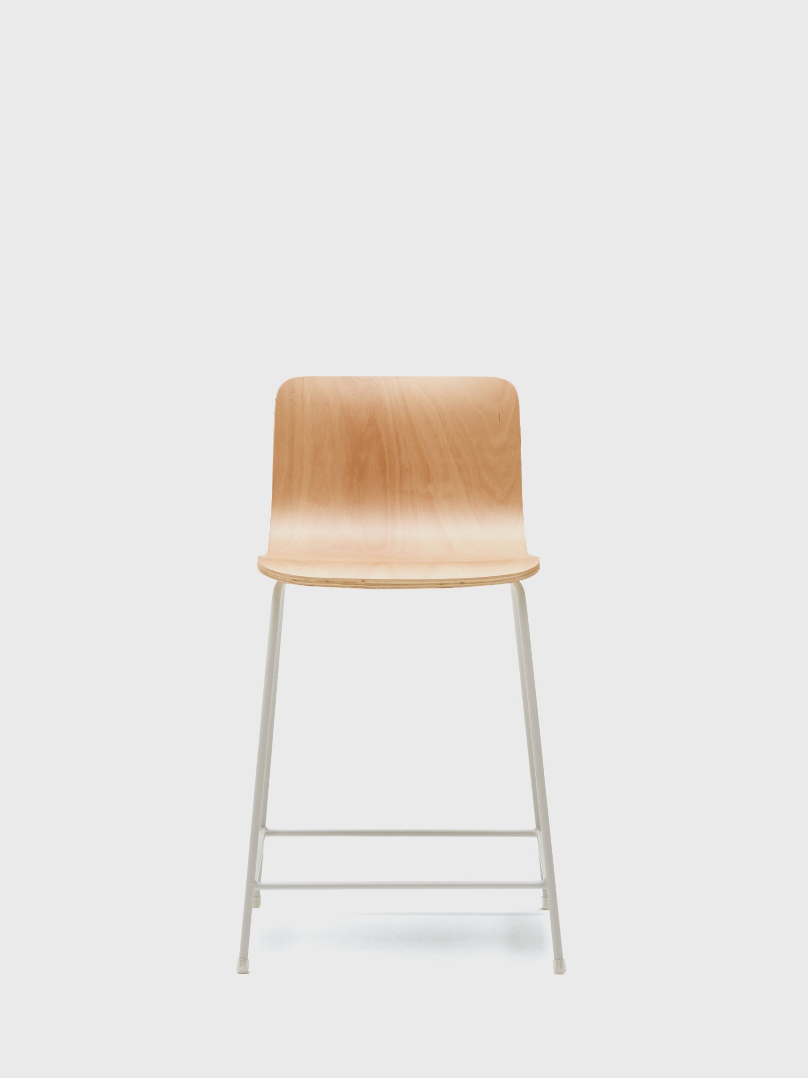 OUI ergonomic bar stool detail