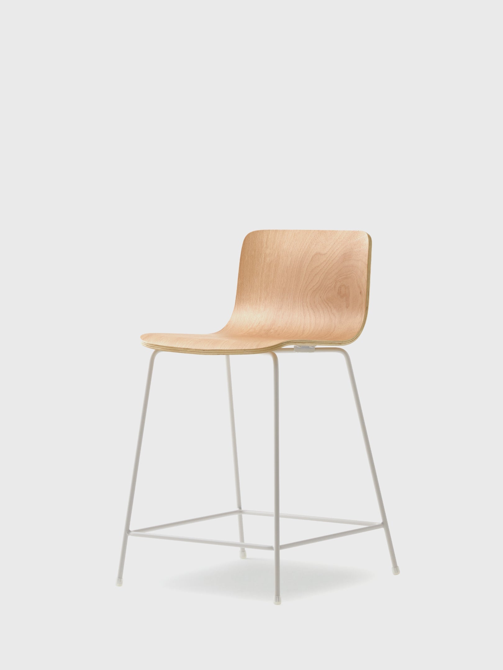 OUI 550 mm / Unupholstered, White frame and Wood seat