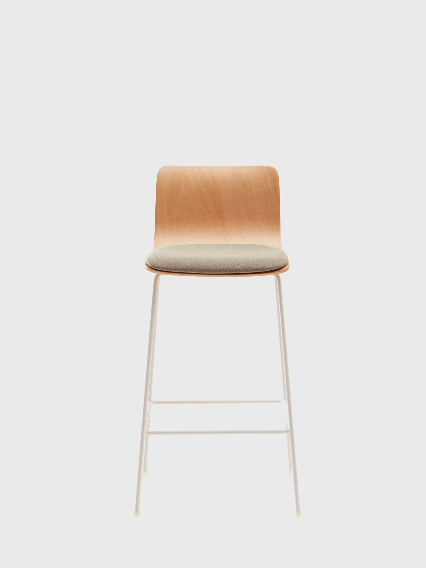 OUI ergonomic bar stool detail