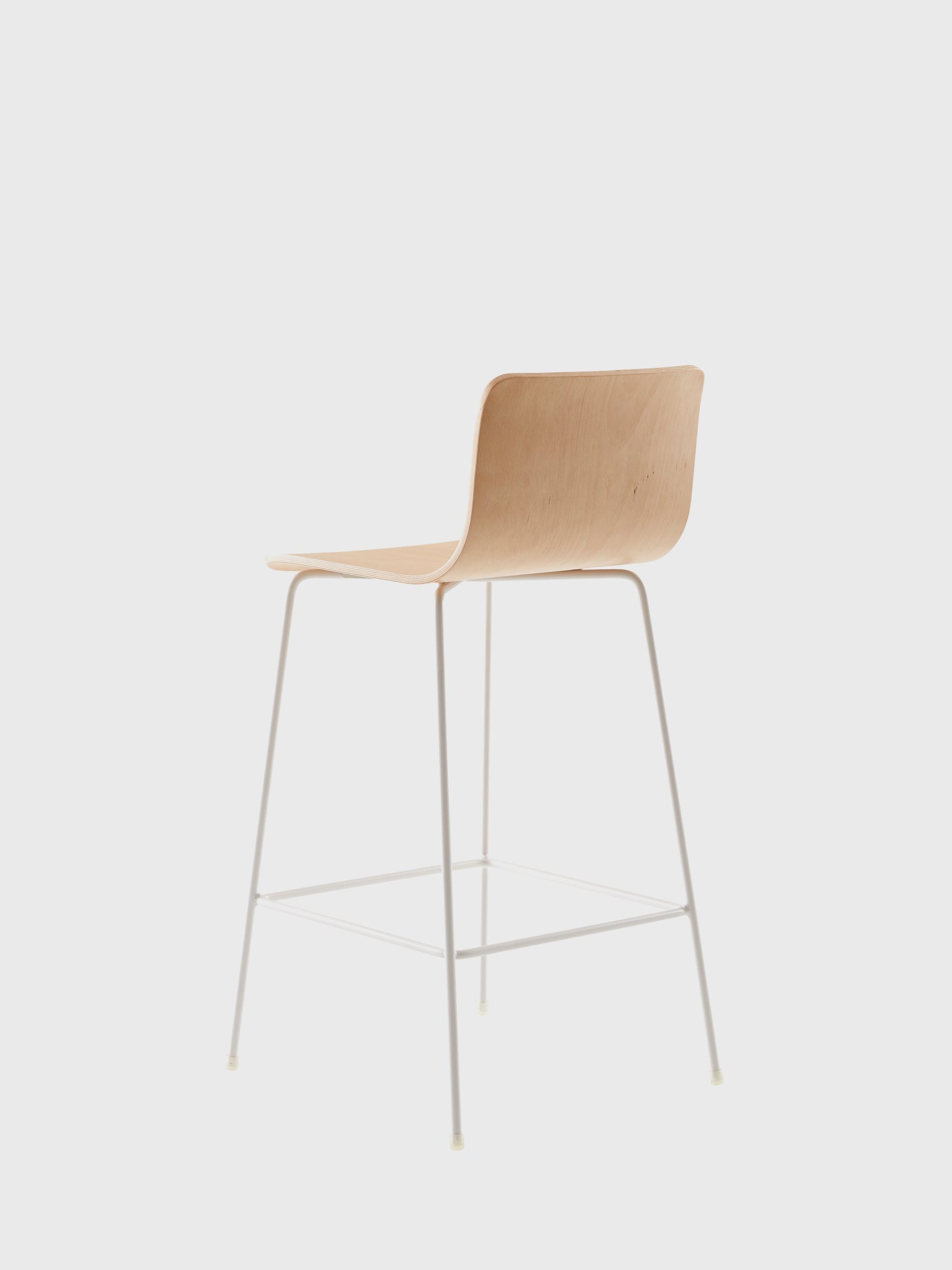 OUI ergonomic bar stool detail