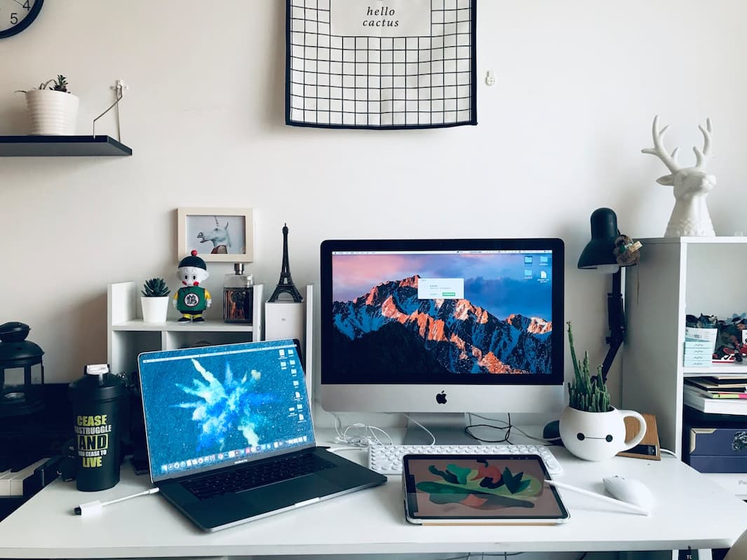 For successful working remotely, essentials like good laptop, computer, and lighting - among others - are essential. Image by 霍天赐 via www.pexels.com