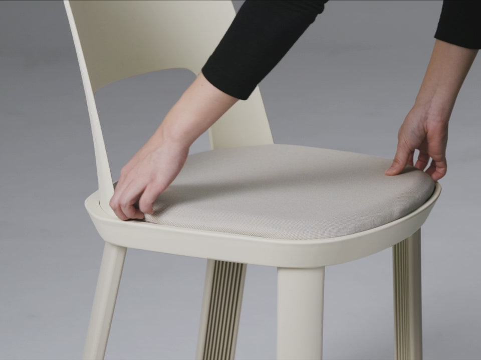 Removing the PLIT seat without tools
