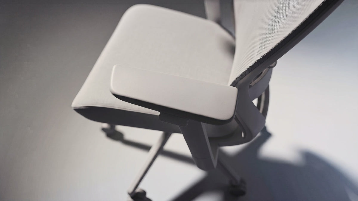 T50 4D armrests supporting a working posture