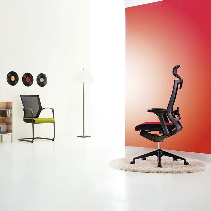 Earlier SIDIZ ergonomic seating in an interior setting