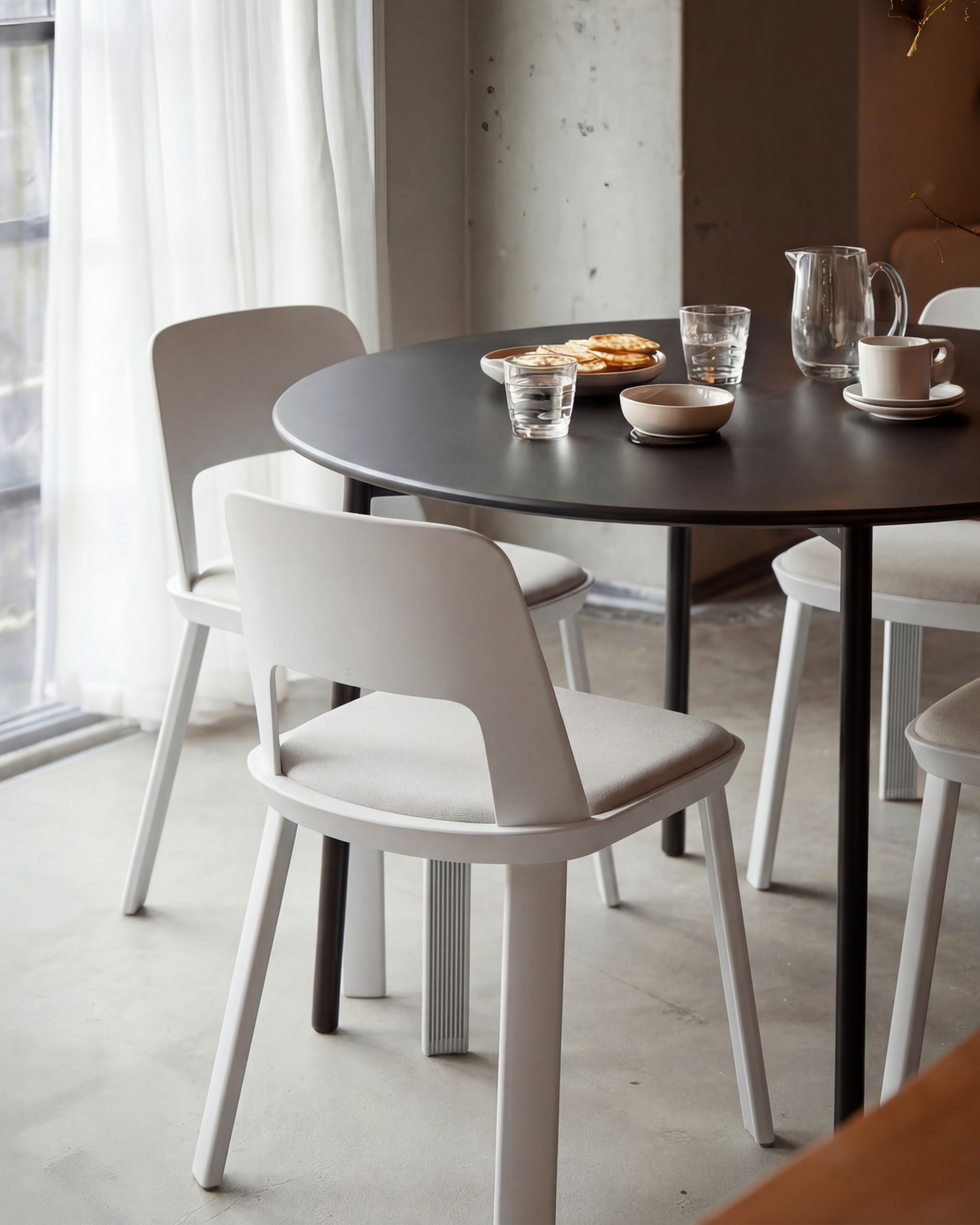 PLIT in an AI-generated a modern dining contrast interior