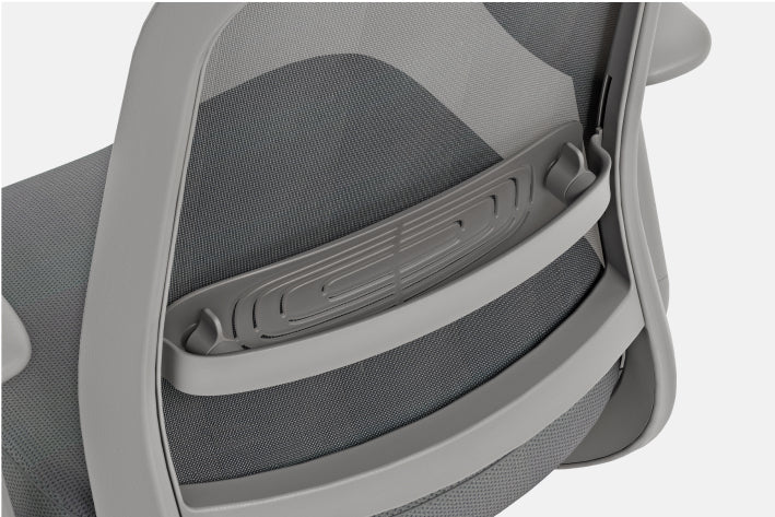 Adjusting the lumbar support