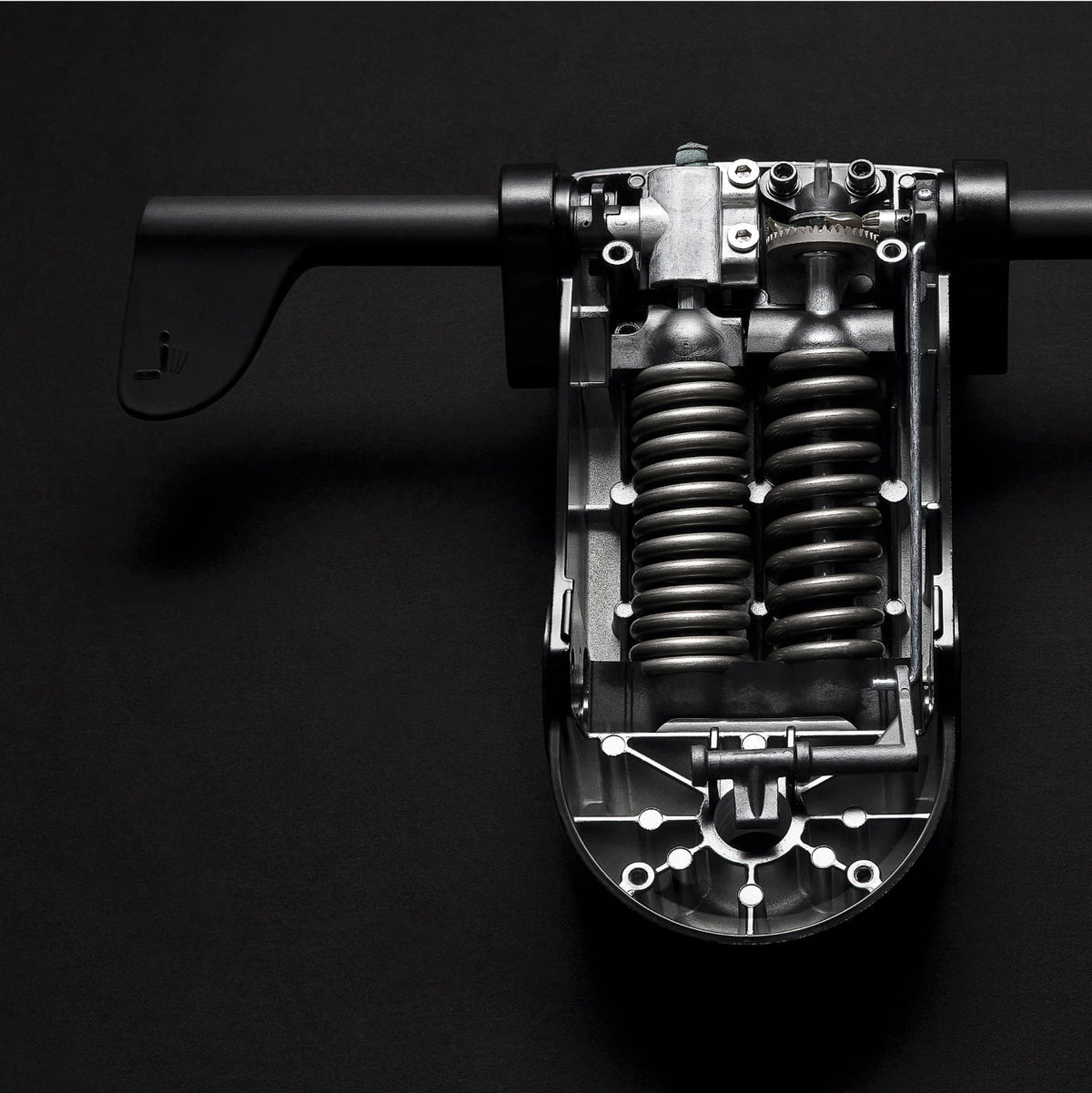 Internal Sync Tilt mechanism of the SIDIZ T60 AIR